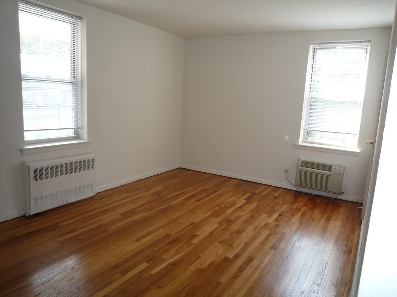 1180 Midland Ave #H - Photo 3 of 10