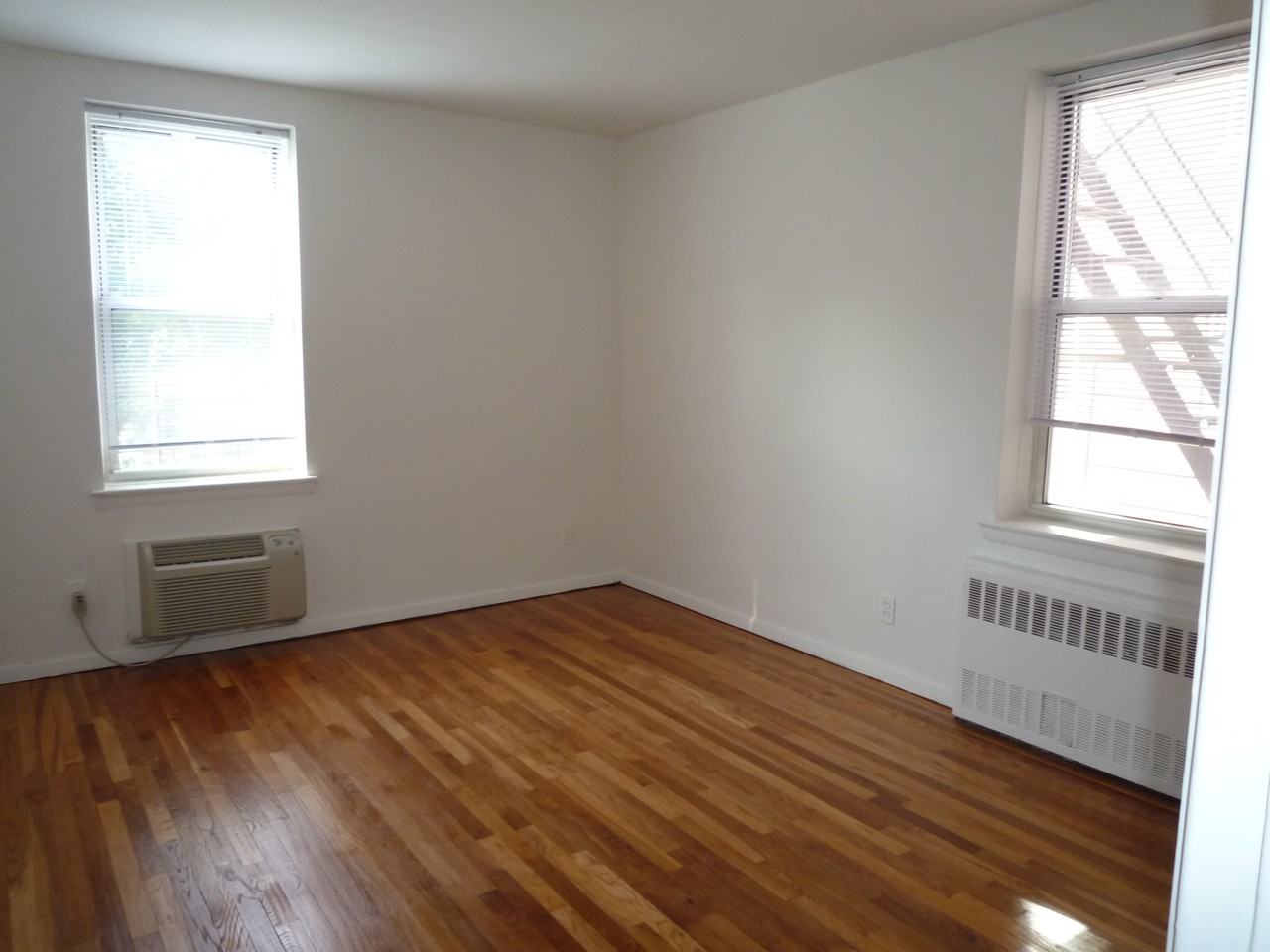 1180 Midland Ave #H - Photo 7 of 10