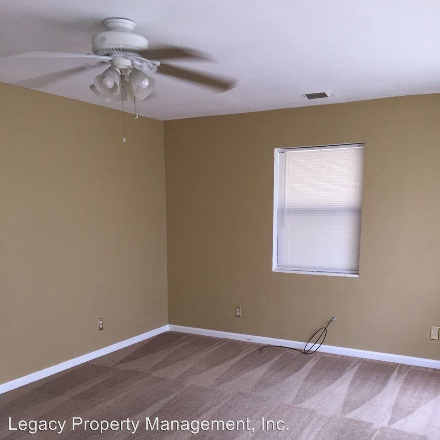 1850 Morningside Dr - Photo 2 of 10