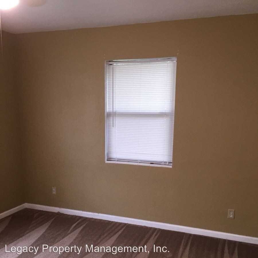 1850 Morningside Dr - Photo 3 of 10