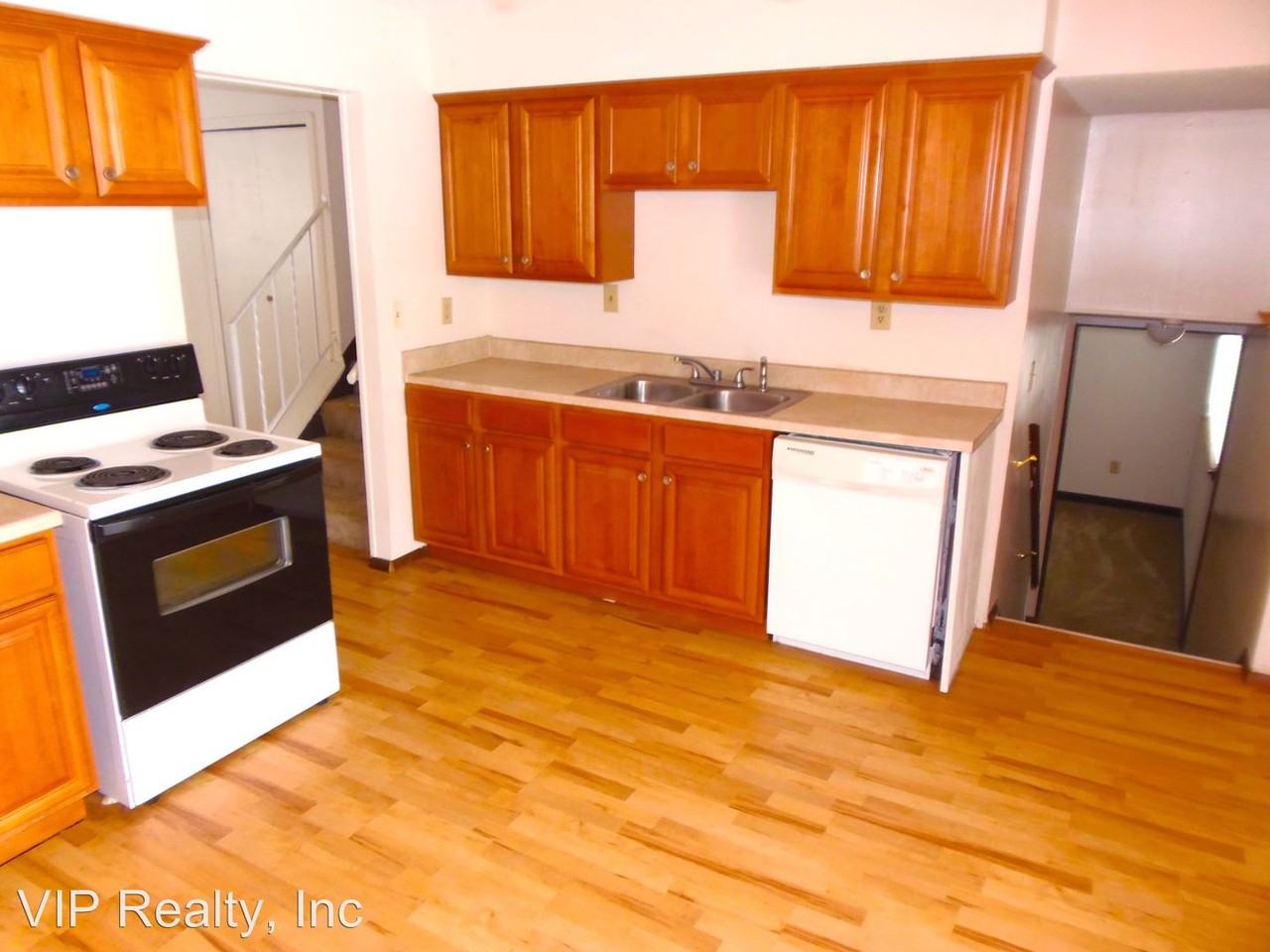 1303 Clove Ct - Photo 3 of 18