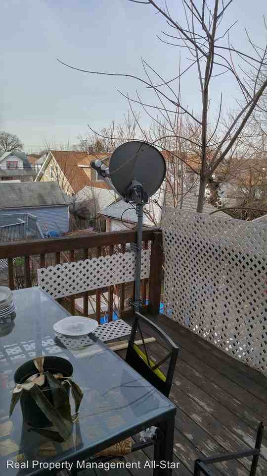 347 Livingston Ave #3 - Photo 3 of 9