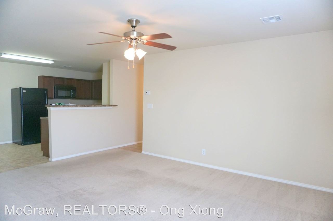 3508 E Hudson St - Photo 2 of 9