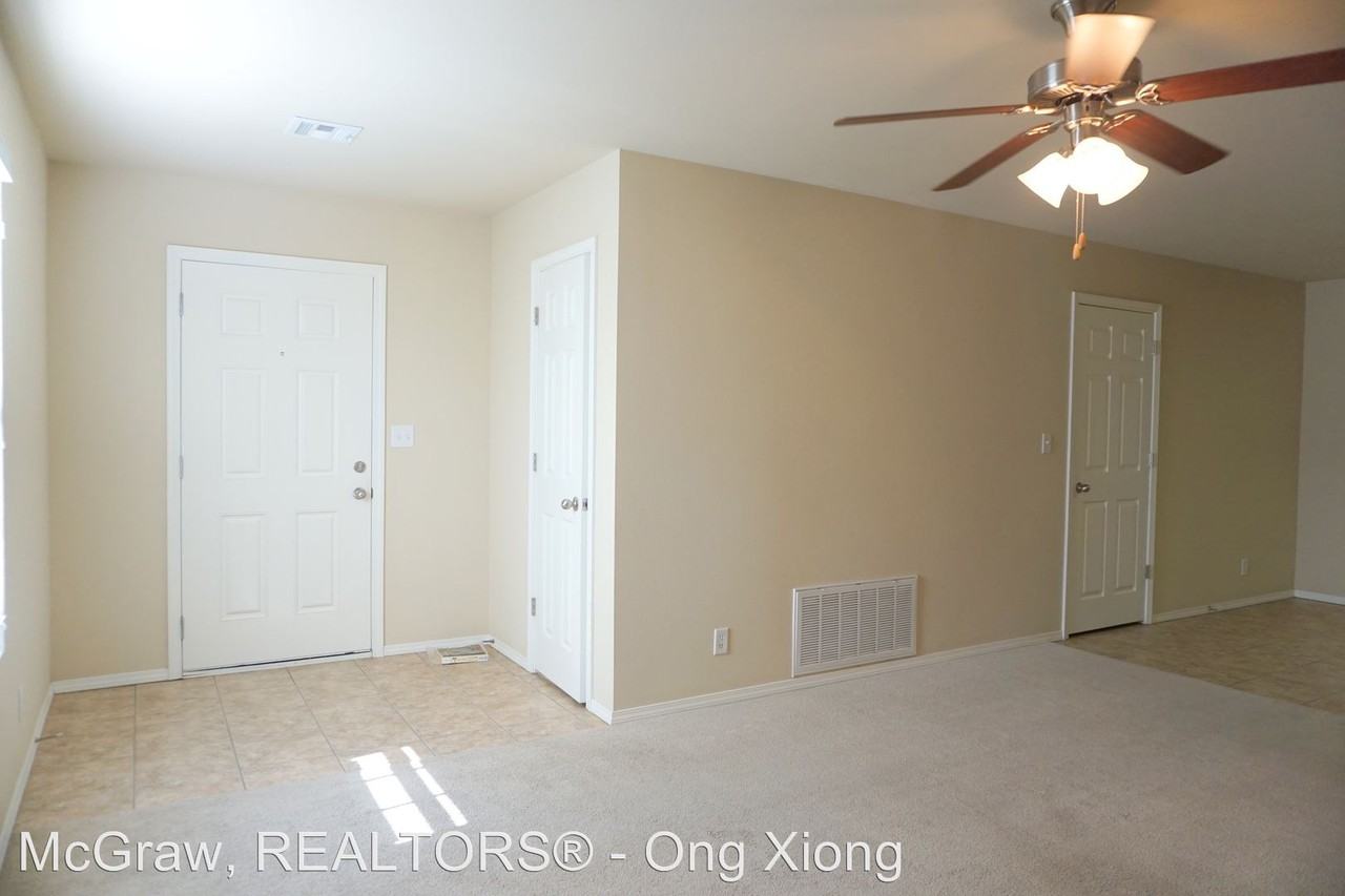 3508 E Hudson St - Photo 3 of 9