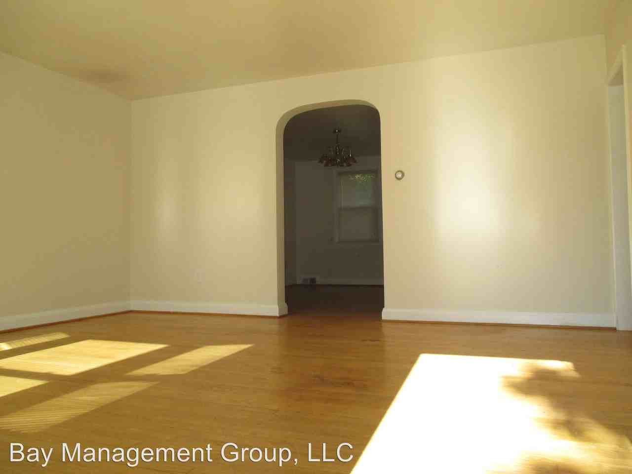 4926 Lindsay Rd - Photo 3 of 16