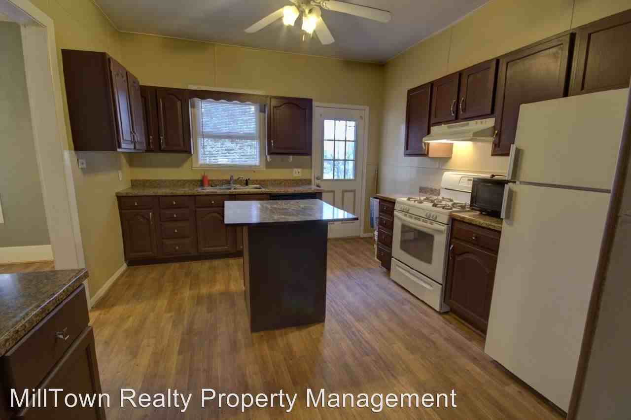 1838 36th St - Photo 3 of 31