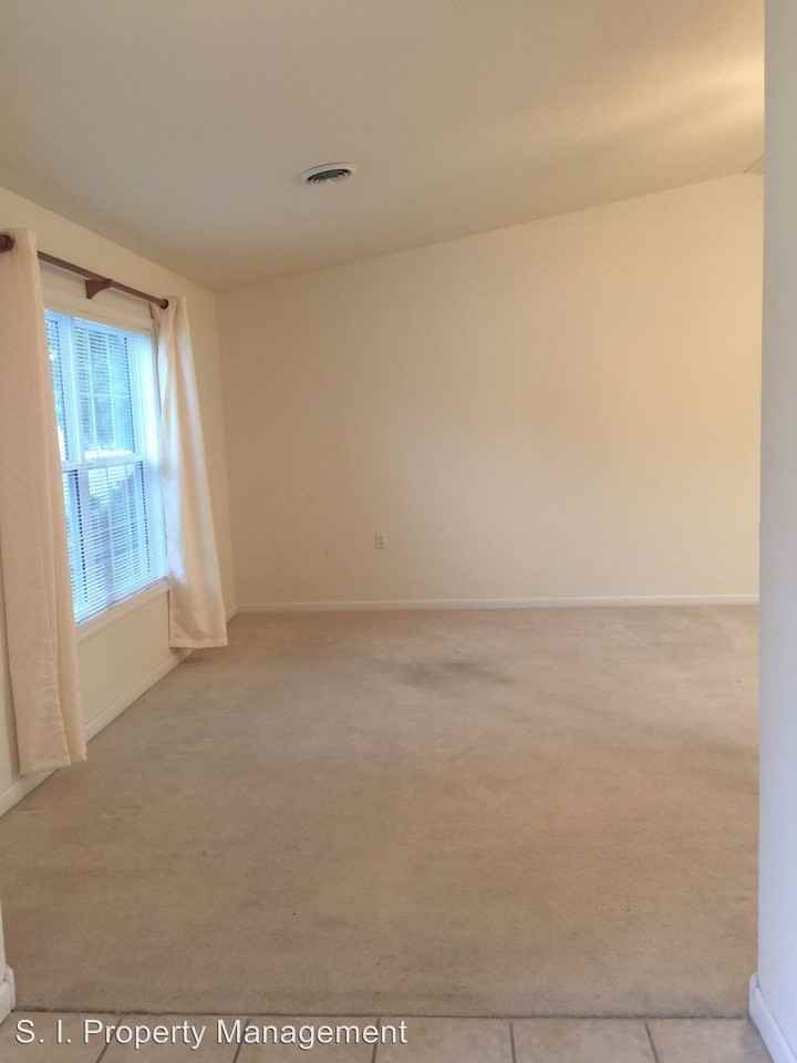 501-509 Lexington Ct - Photo 3 of 22