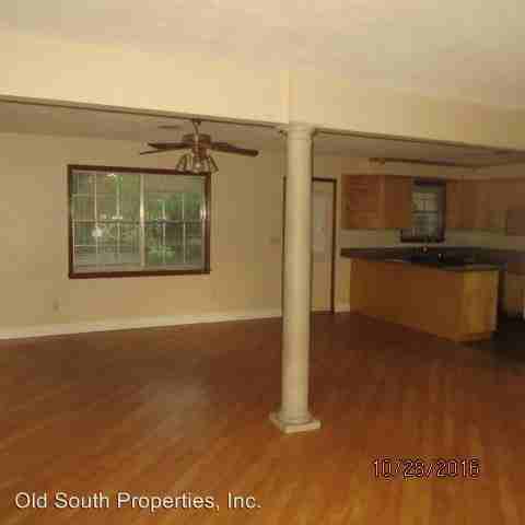 3710 Gatewood Dr - Photo 3 of 13