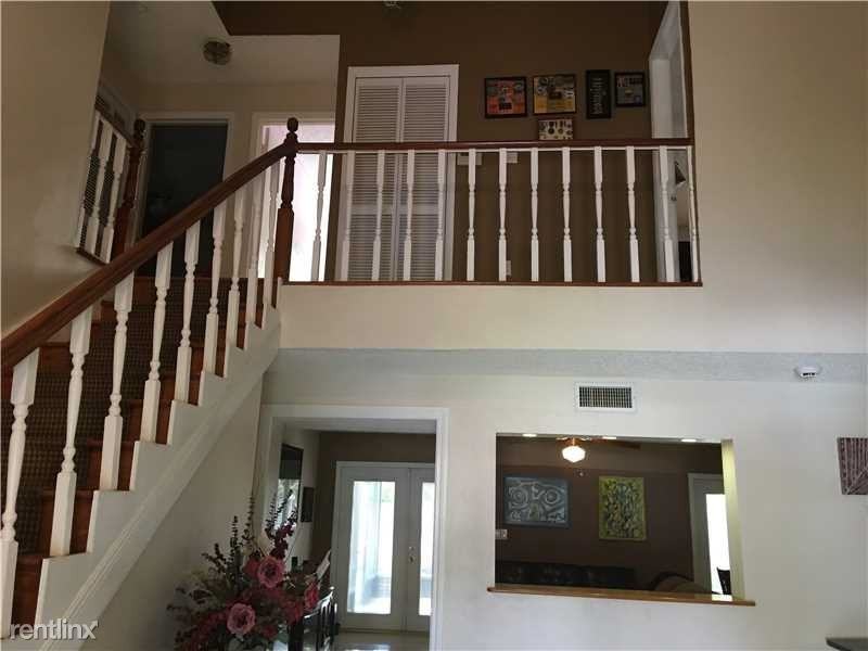 10565 SW 129th Ct - Photo 3 of 10