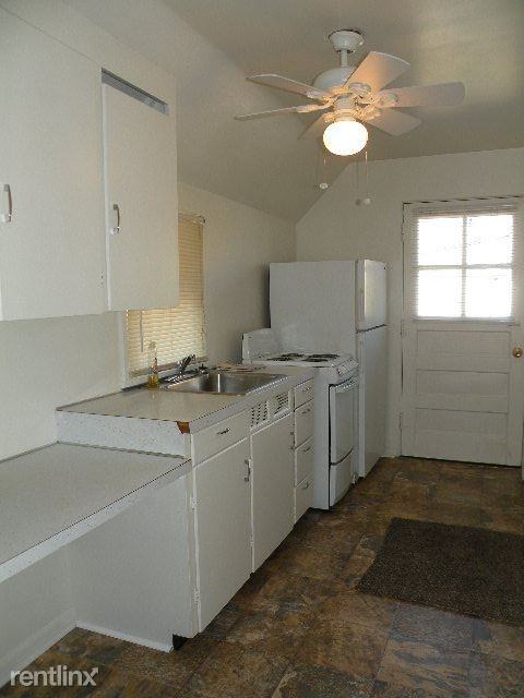 201 N Saginaw St - Photo 2 of 4