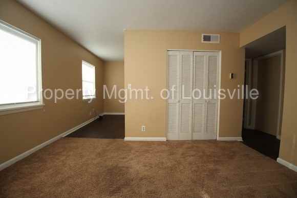 6807 Crestview Drive - Photo 3 of 7