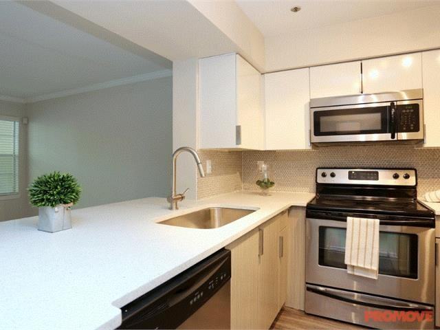 Stratford - Photo 3 of 10