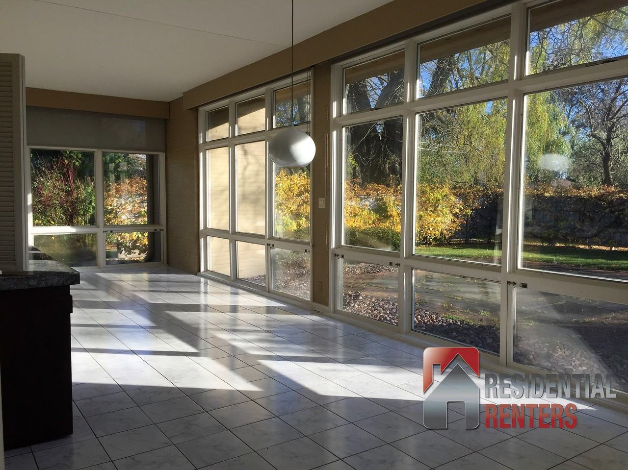 8710 North Seneca Court - Photo 3 of 19