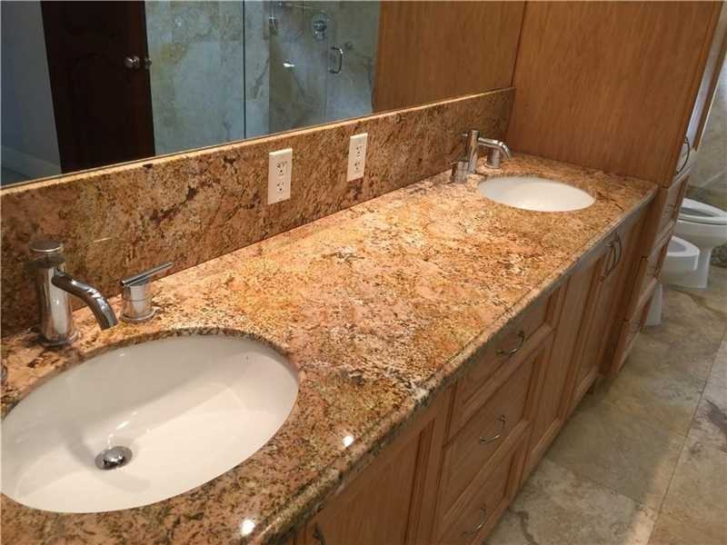13550 SW 82nd Ave - Photo 2 of 3