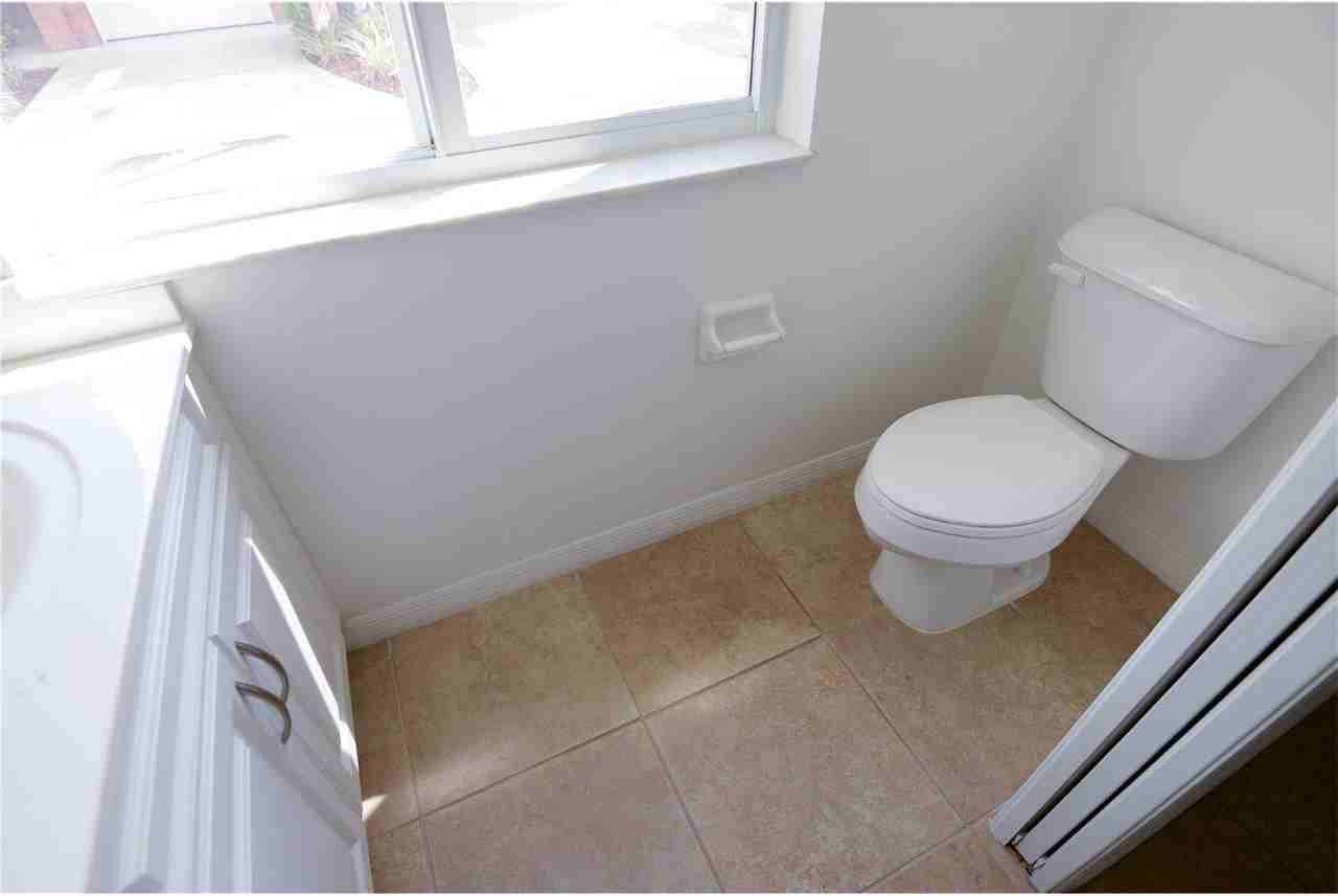 4042 Oak Landing Dr - Photo 2 of 8