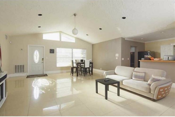 2599-2501 NE 195th St - Photo 3 of 8