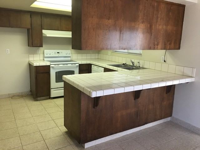 743 Preston Ave - Photo 2 of 11