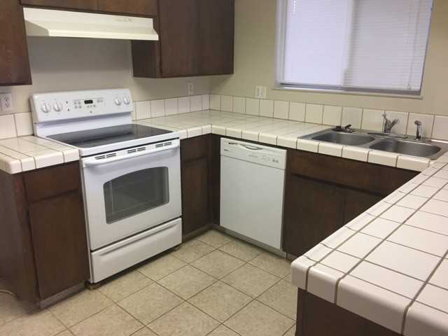 743 Preston Ave - Photo 3 of 11