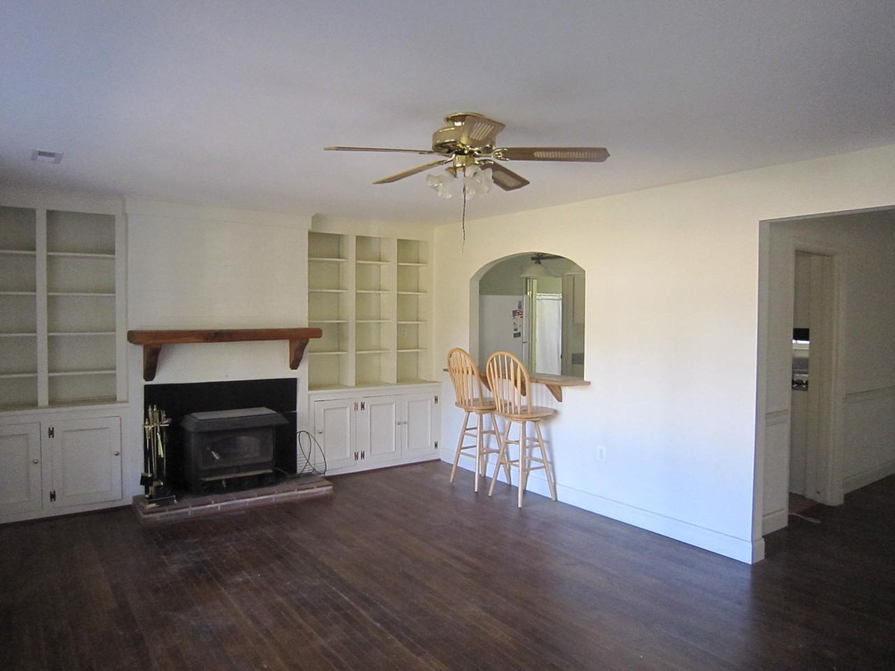 19135 Windsor Rd - Photo 3 of 20