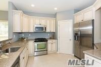 99-1 Nicole Ct - Photo 3 of 8