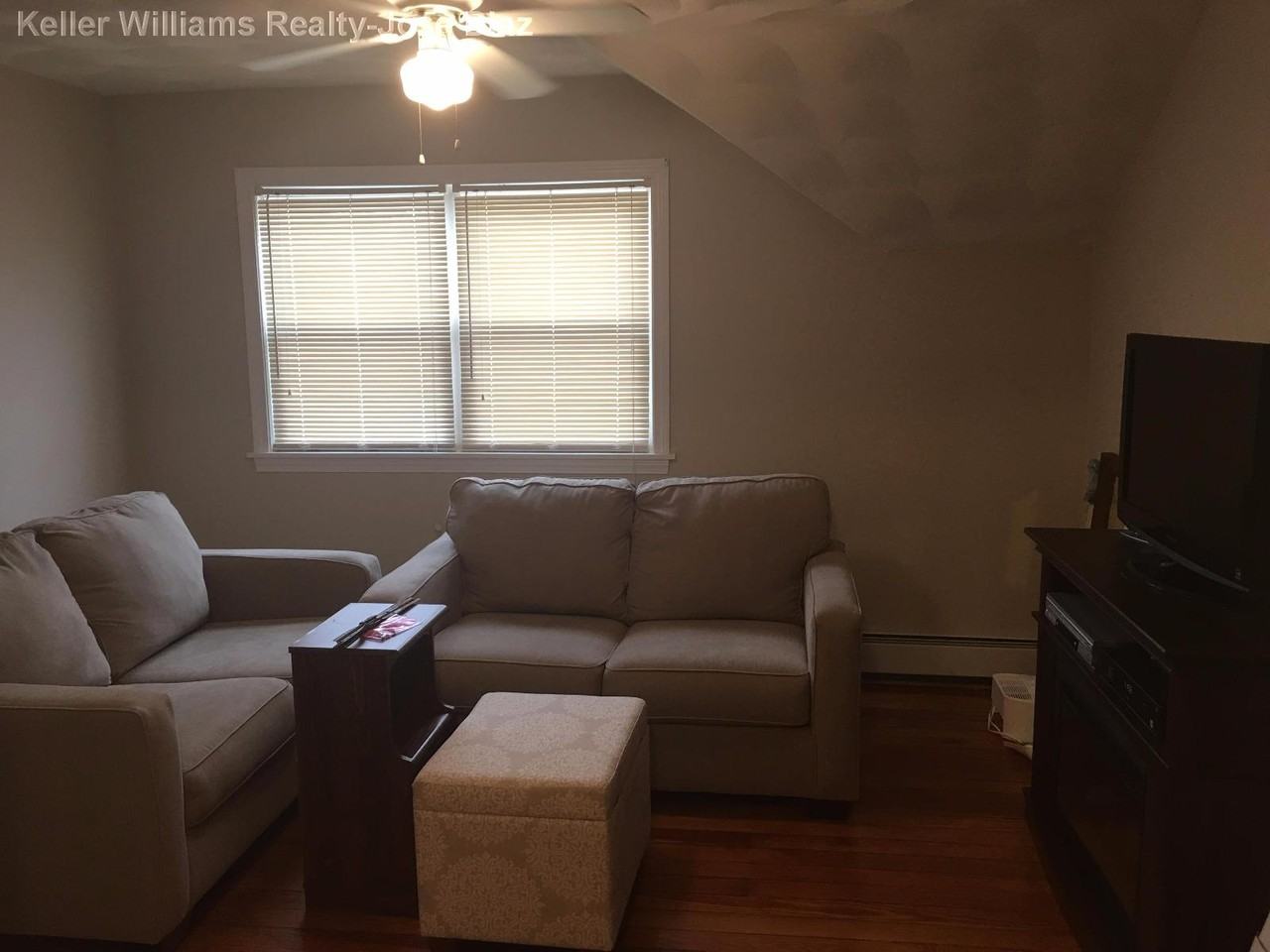 2 Oak St #2 - Photo 2 of 10