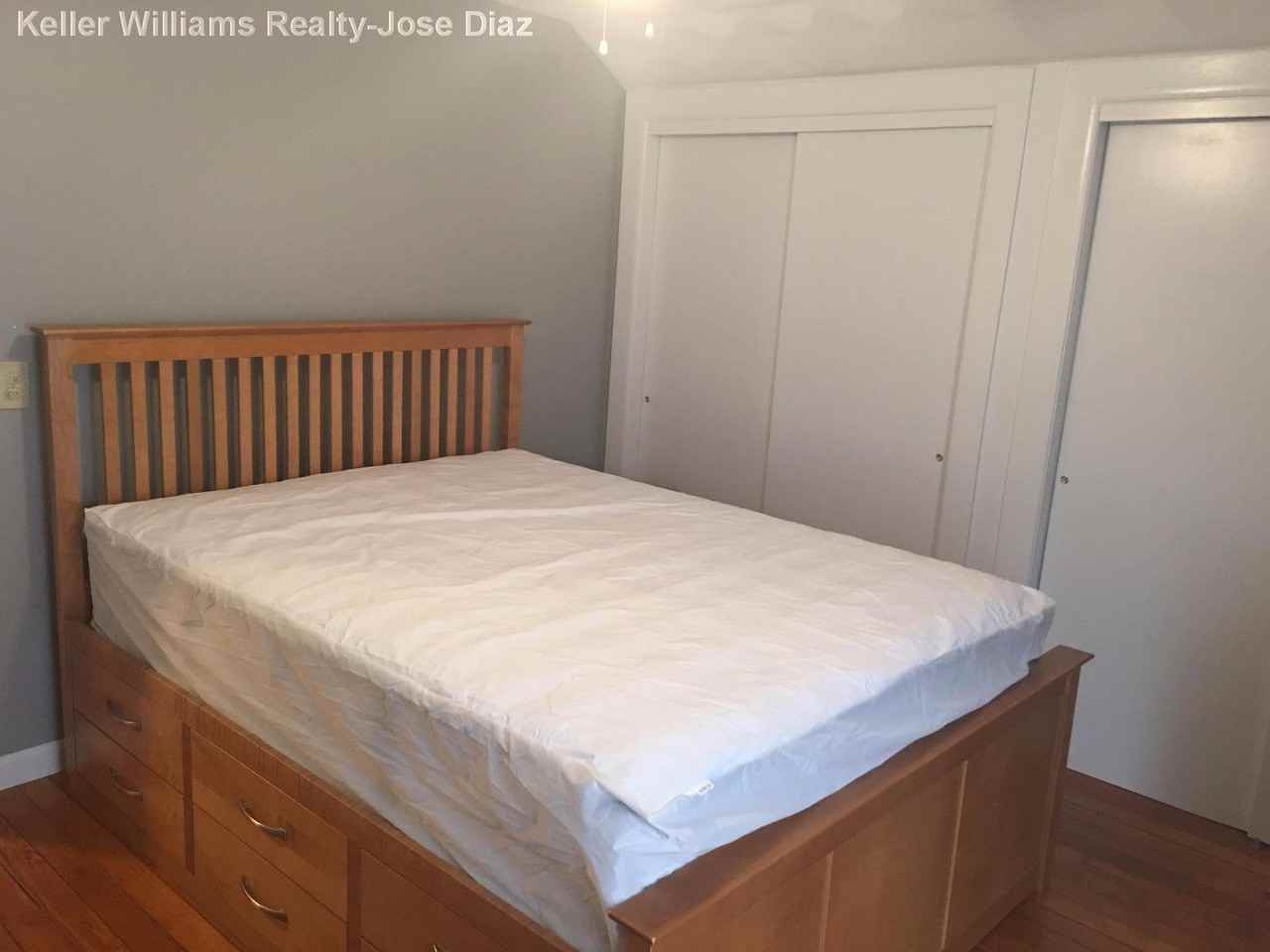 2 Oak St #2 - Photo 3 of 10