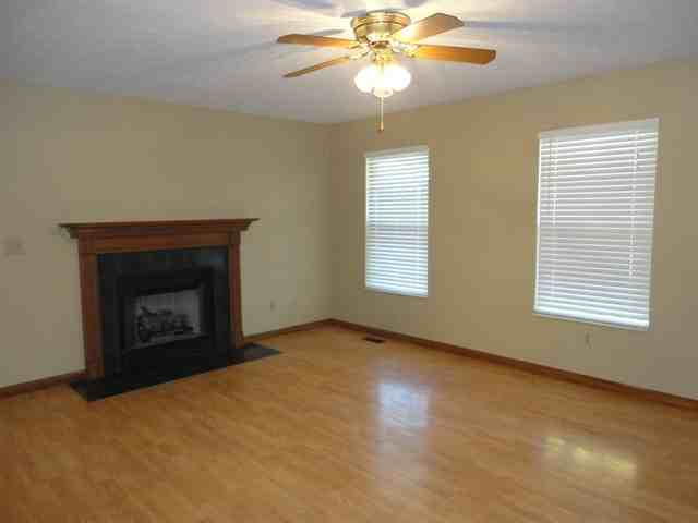 7128 Brookstone Dr - Photo 2 of 9