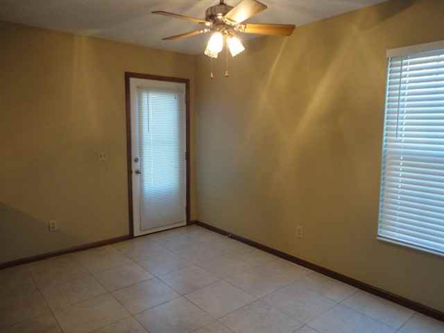 7128 Brookstone Dr - Photo 3 of 9