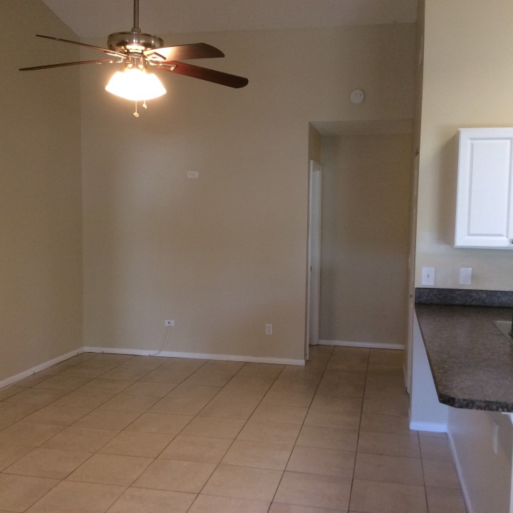 12318 Cloverstone Dr - Photo 2 of 4