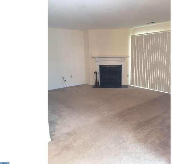 807 Mews Dr - Photo 2 of 14