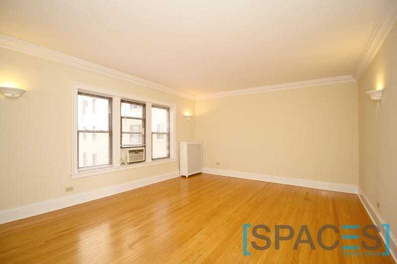 401 West Fullerton Avenue #707W