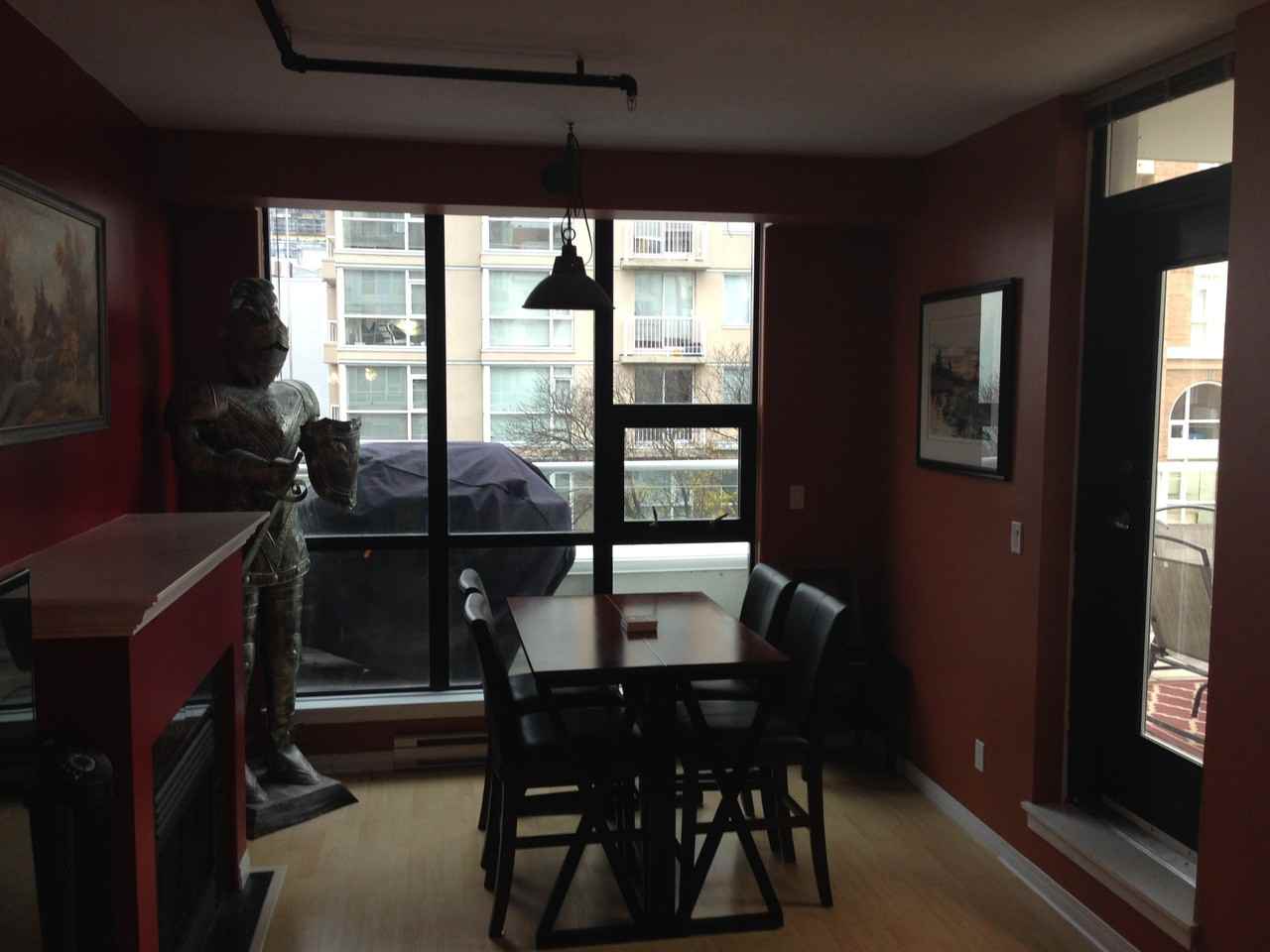 860 View Street - Photo 3 of 11