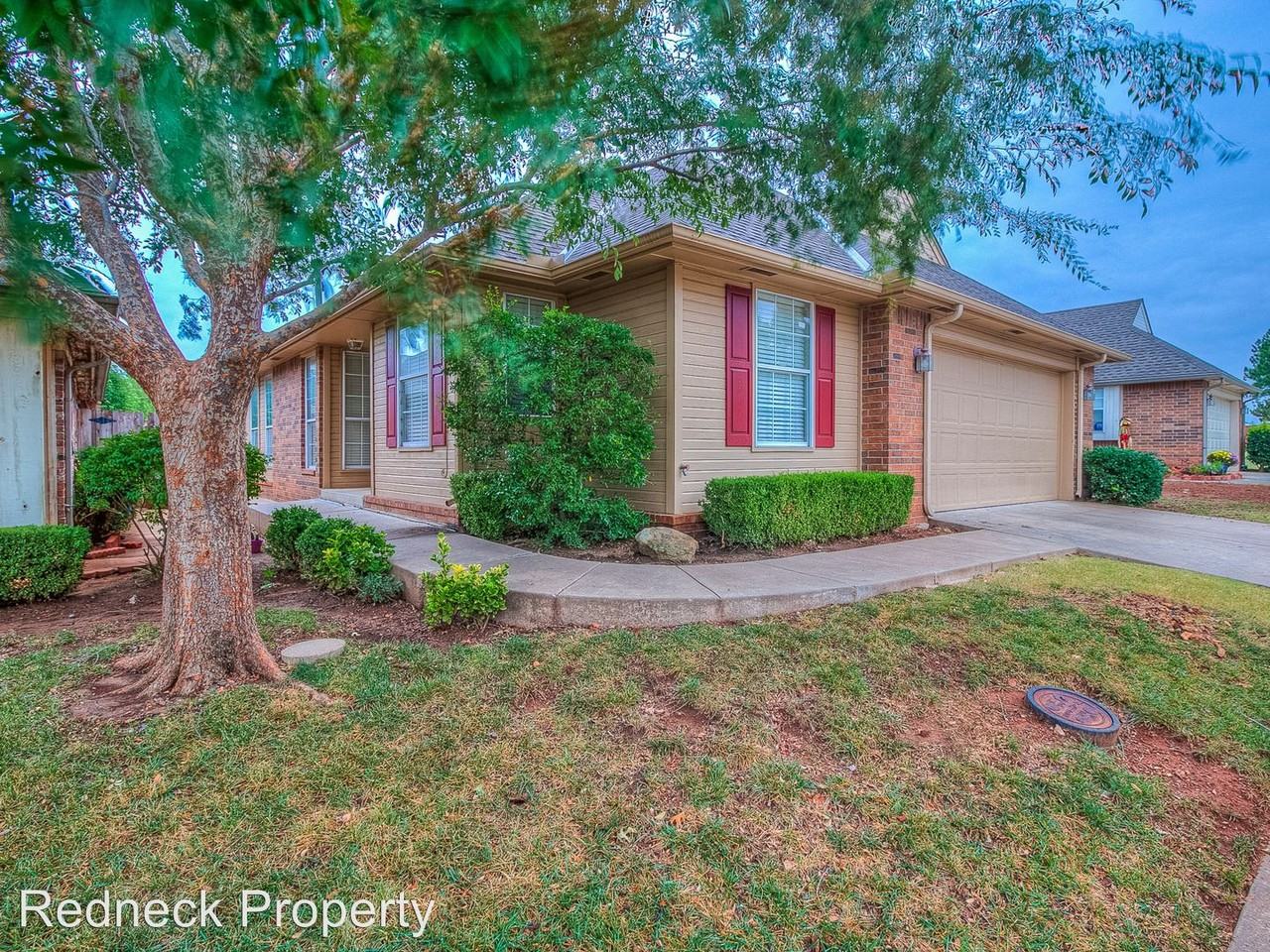 6912 NW 133rd St - Photo 2 of 30