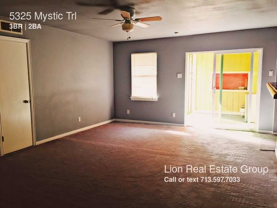 5325 Mystic Trail - Photo 3 of 7