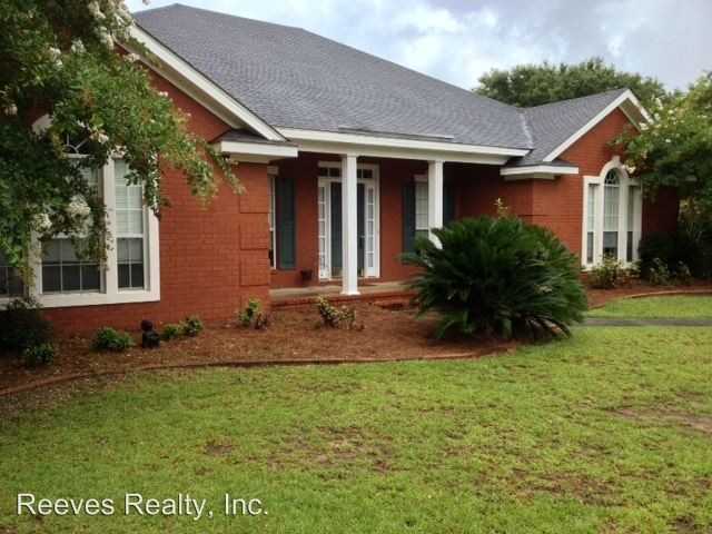 1102 Wakefield Ct S - Photo 2 of 9