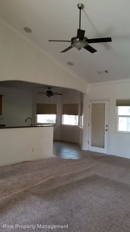 22140 Calistoga Way - Photo 3 of 20