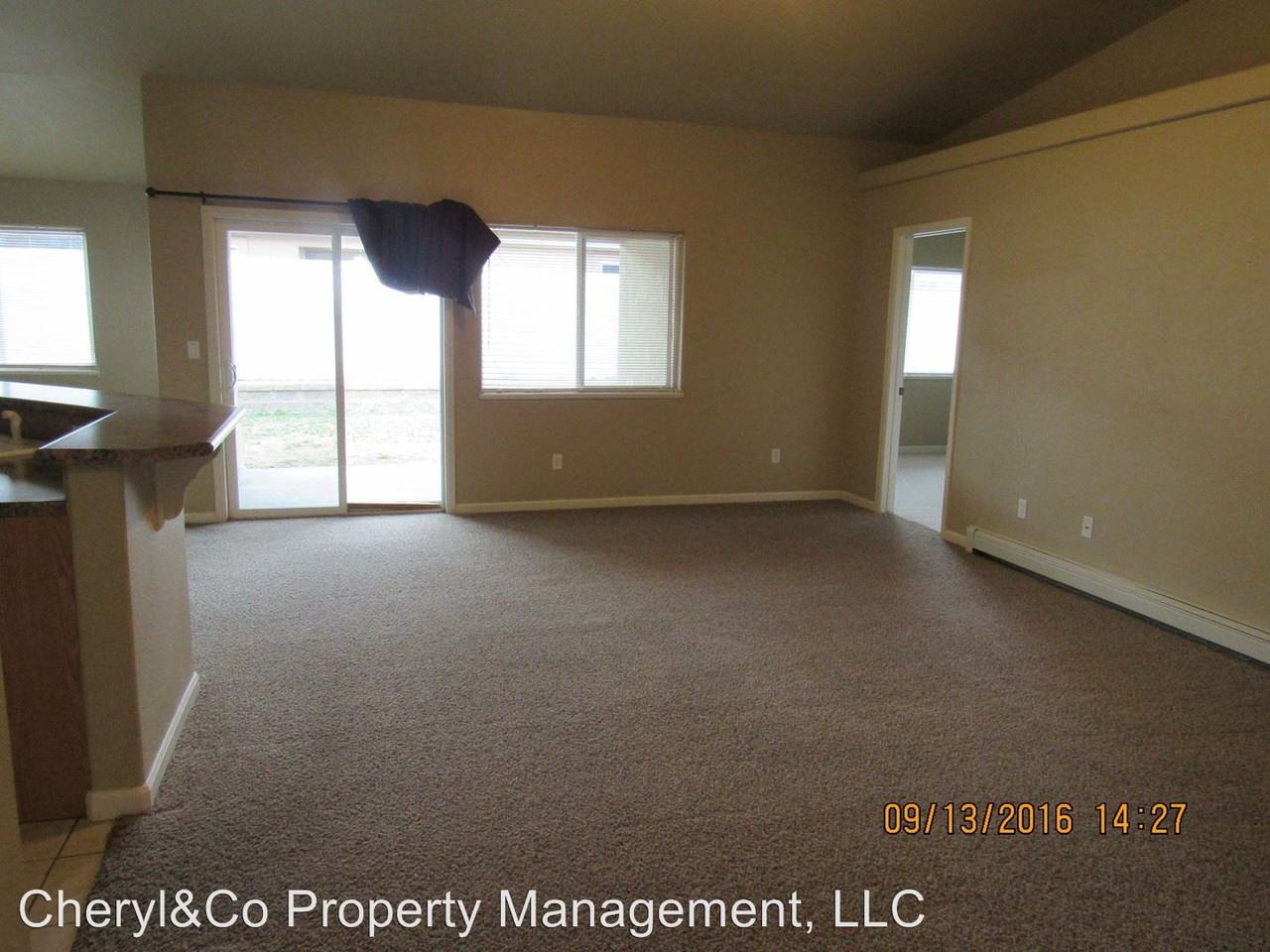 165 Bellis St - Photo 2 of 9