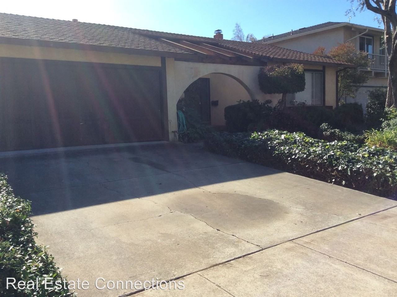 3776 Woodleaf Ct - Photo 2 of 6