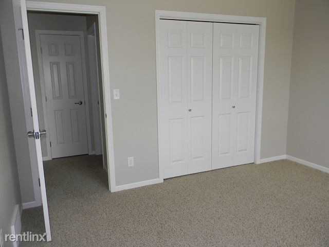 5212 Bishops Blvd #C - Photo 2 of 13