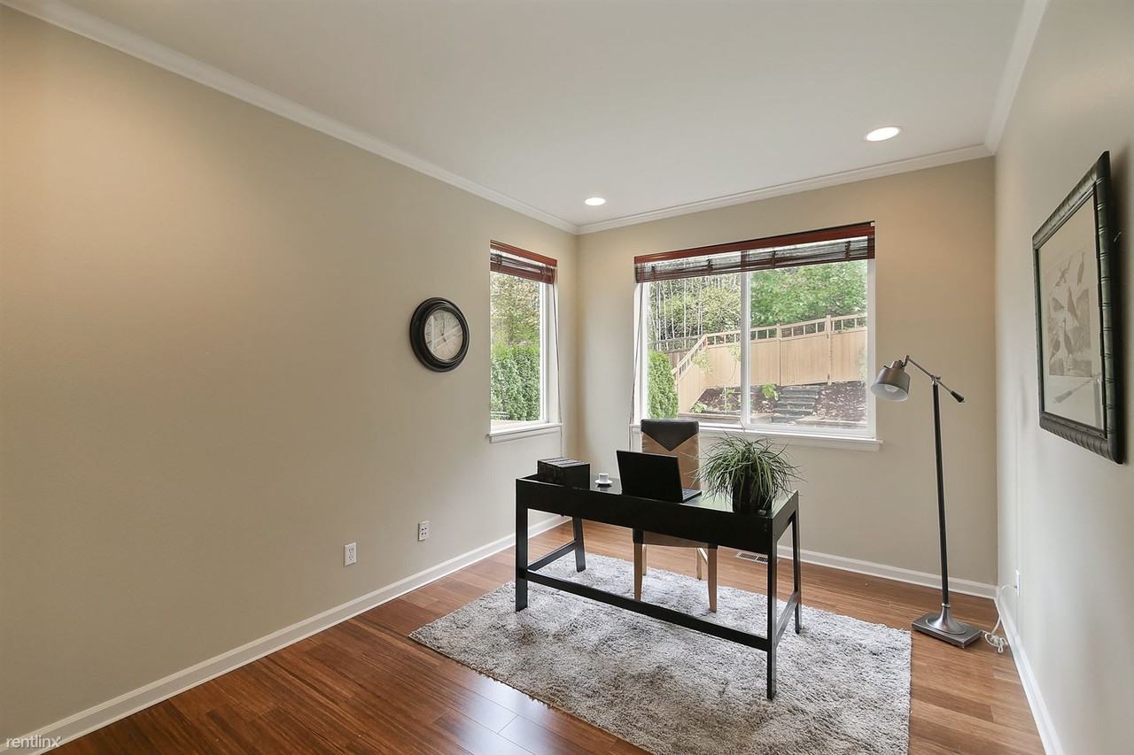 16142 Parkside Way SE - Photo 3 of 10