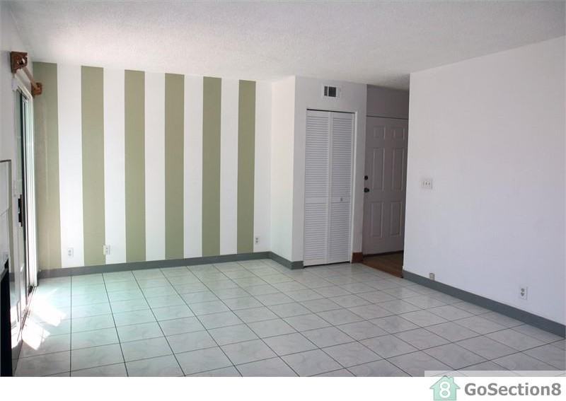 1838 Home Gate Dr - Photo 2 of 4