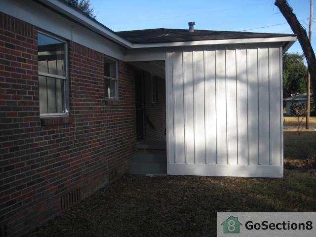 73 Valeria St E - Photo 3 of 29