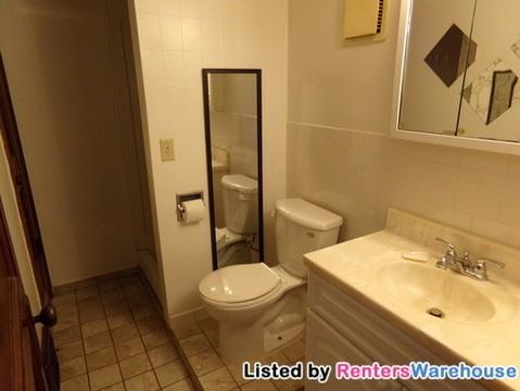 275 Maryland Ave W - Photo 2 of 9