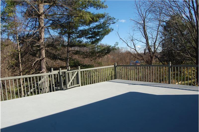 310 Canterbury Blvd - Photo 3 of 30