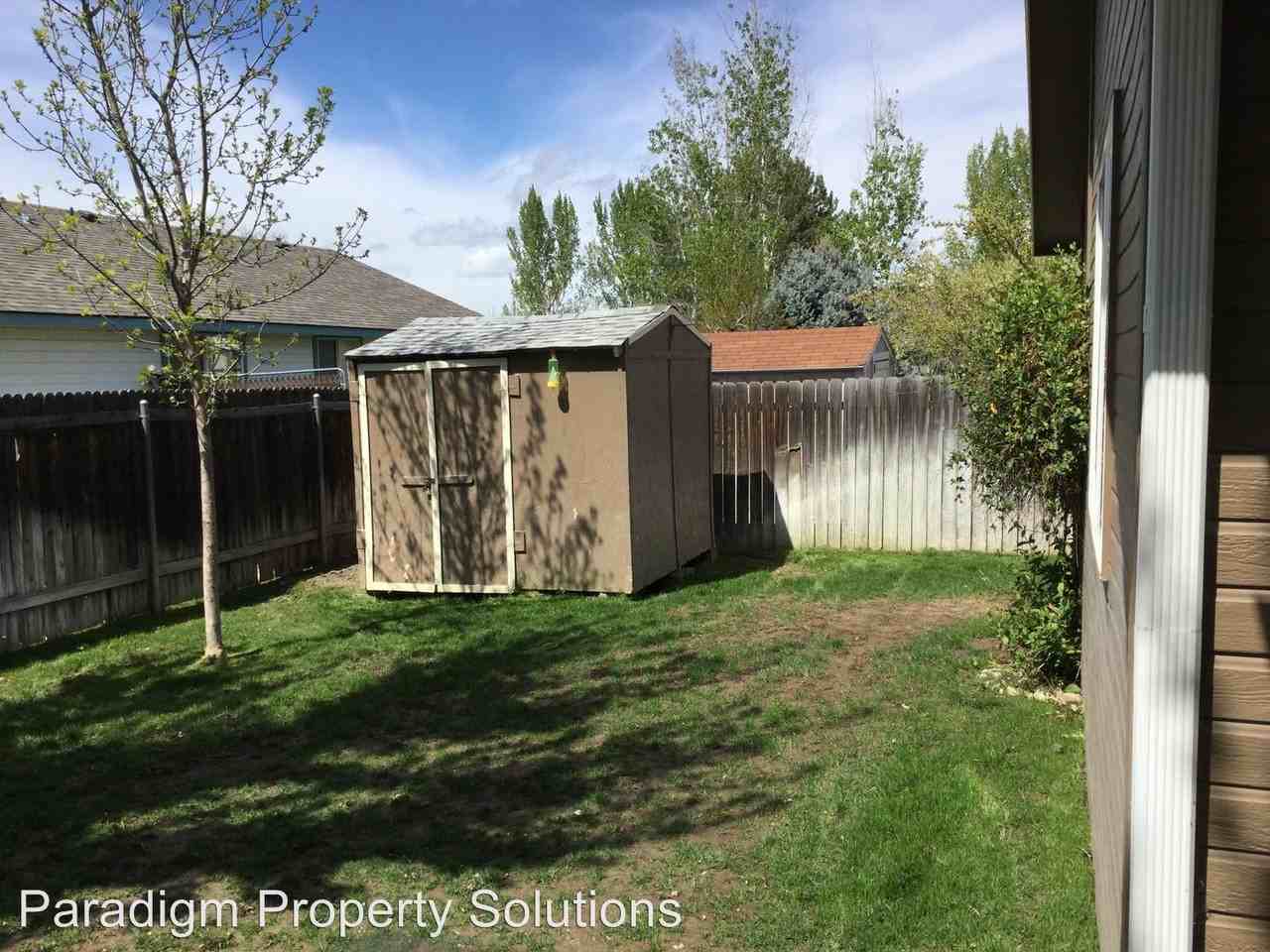 6189 N Prescott Ave - Photo 3 of 20