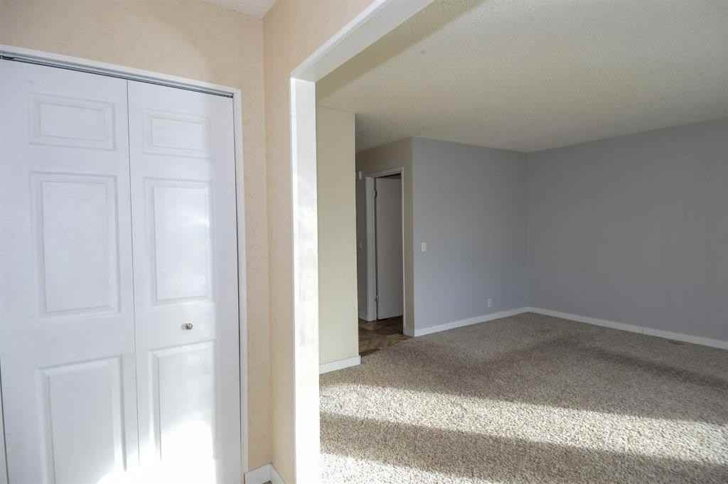 124 Aboyne Pl NE #124 - Photo 2 of 34