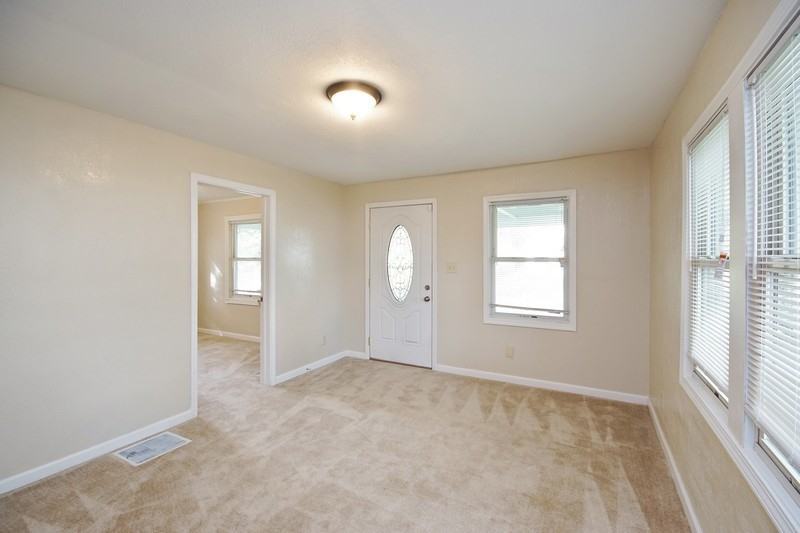 2001 S Ferree St - Photo 3 of 21