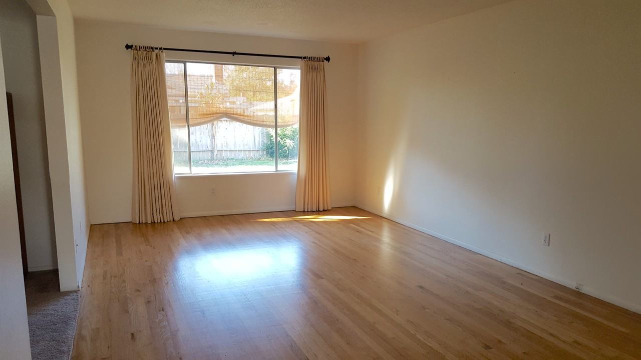 6432 El Camino Dr - Photo 2 of 12