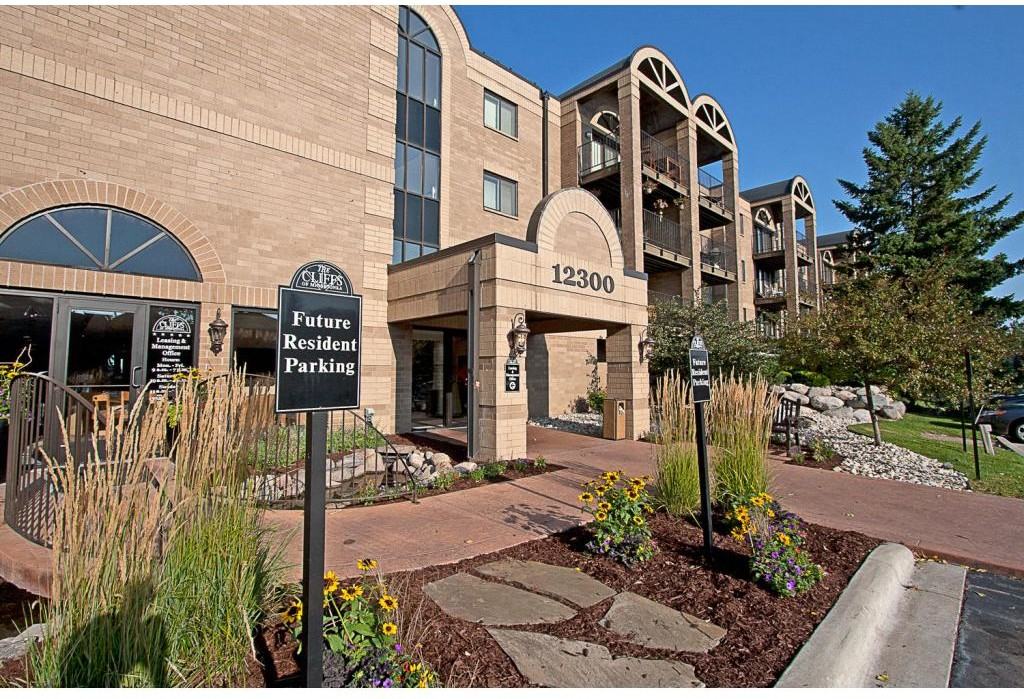 The Cliffs of Minnetonka - Photo 2 of 19