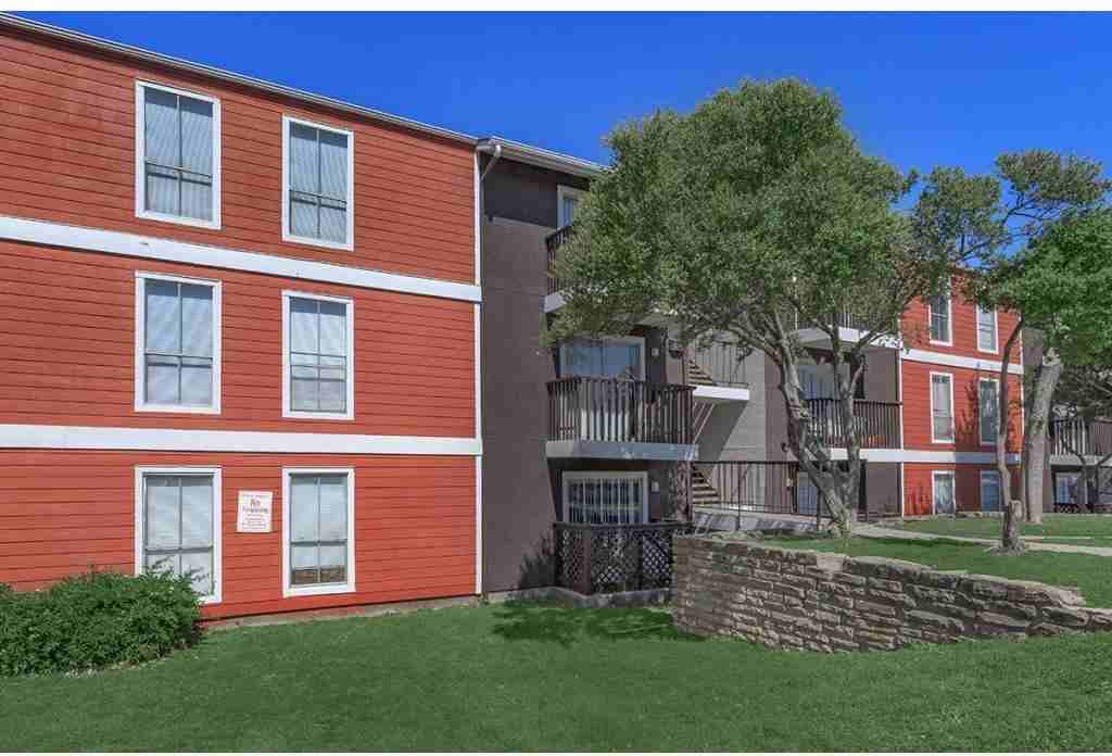 Cantera Creek - Photo 3 of 20